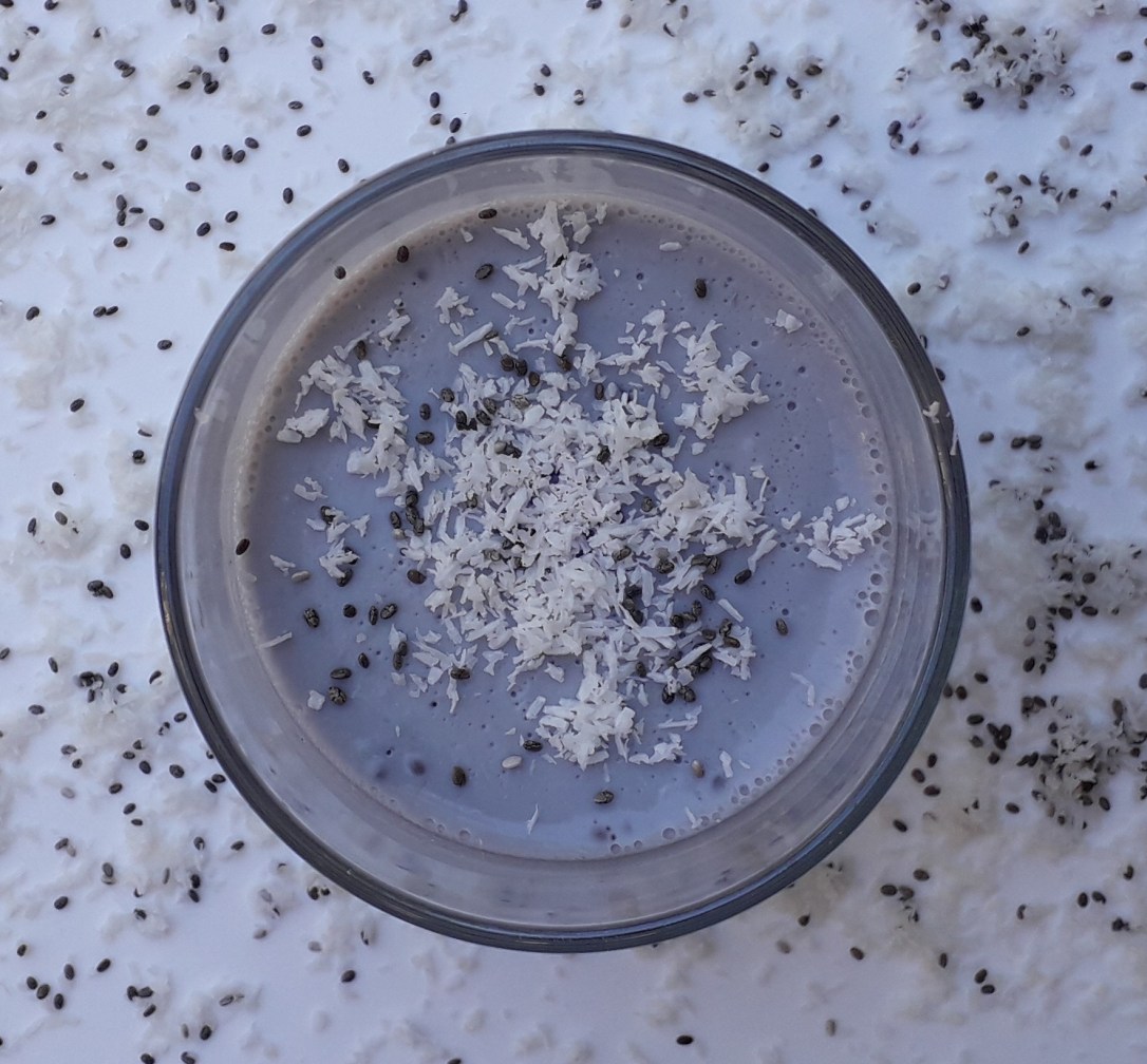 Kokospudding met blauwe bessen en&nbsp;chiazaad